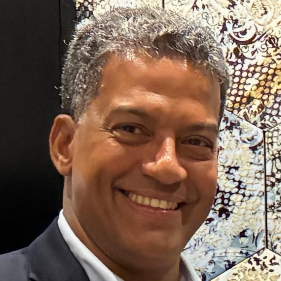 José Acosta Angomas
